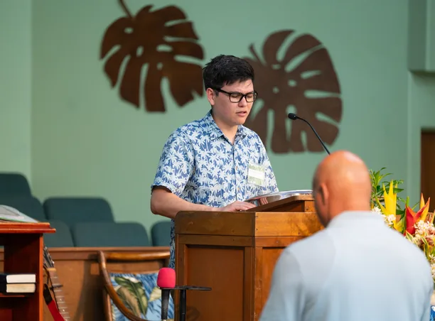 Wednesday night Bible study at Koʻolau Baptist Church